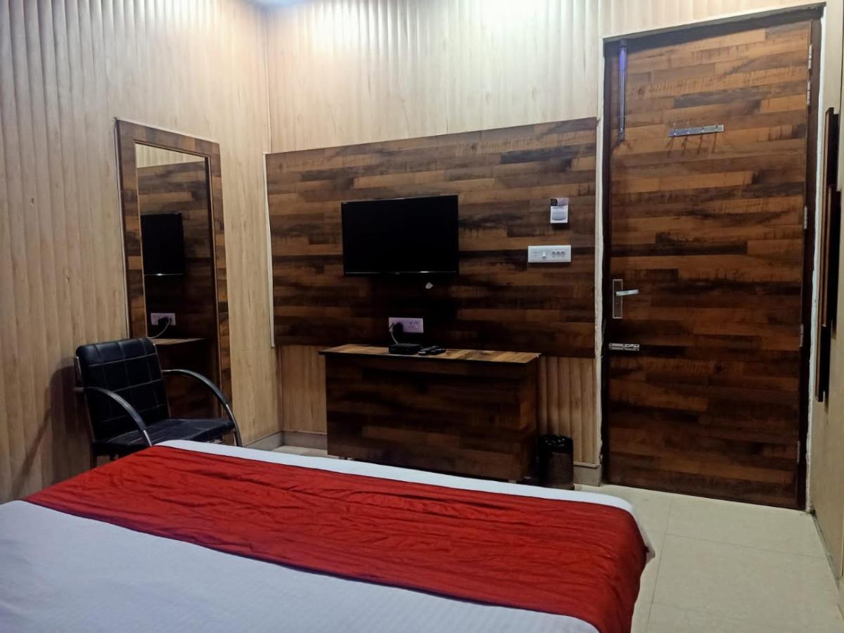 Hotel Pearl Grand & Banquet Zirakpur Εξωτερικό φωτογραφία