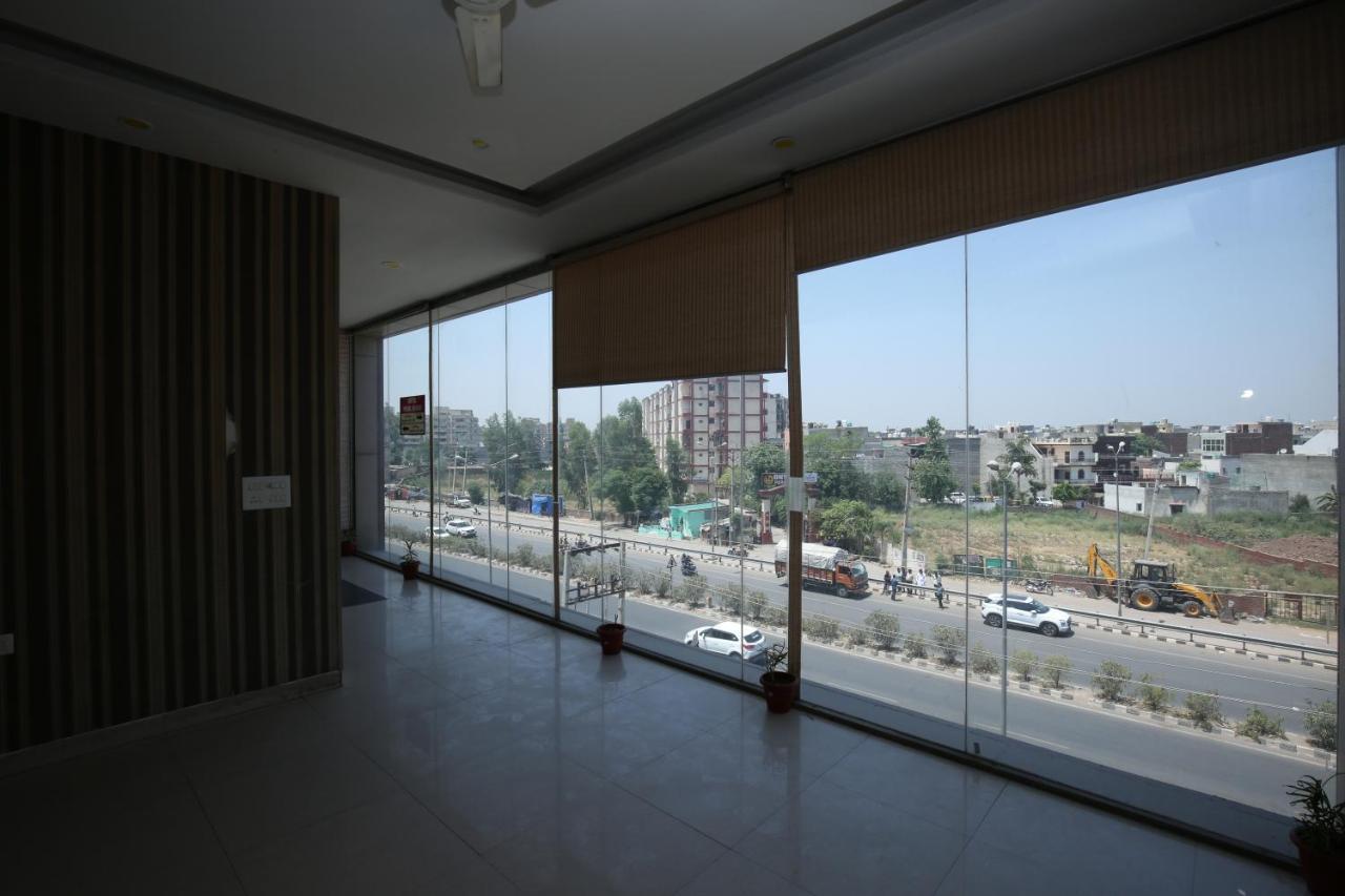 Hotel Pearl Grand & Banquet Zirakpur Εξωτερικό φωτογραφία